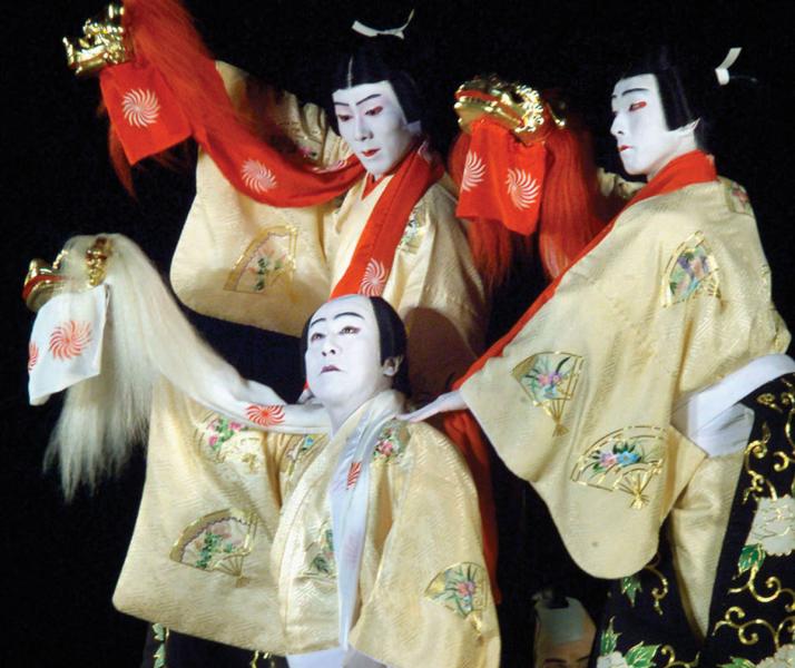 Знаменитый японский театр Кабуки выступит в Москве и Санкт-Петербурге