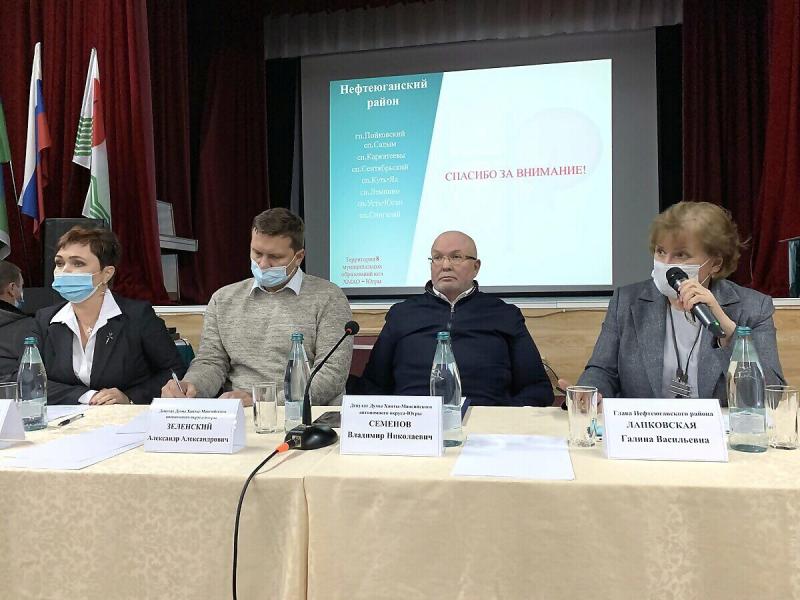 Владимир Семенов провел встречу с населением