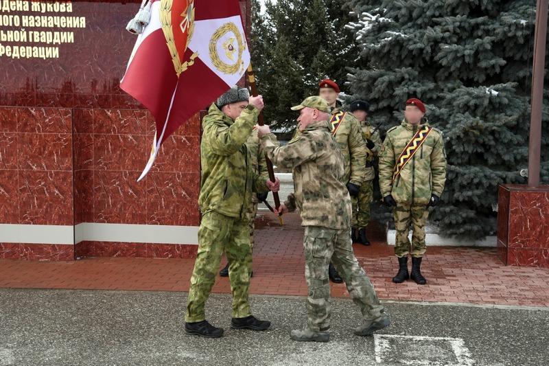 Грозненскому центру специального назначения Росгвардии вручено Боевое знамя нового образца