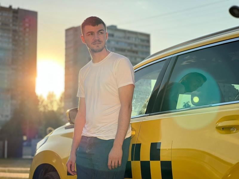 Только на ТВ-3: Влад Череватый стал первым таксистом-экстрасенсом