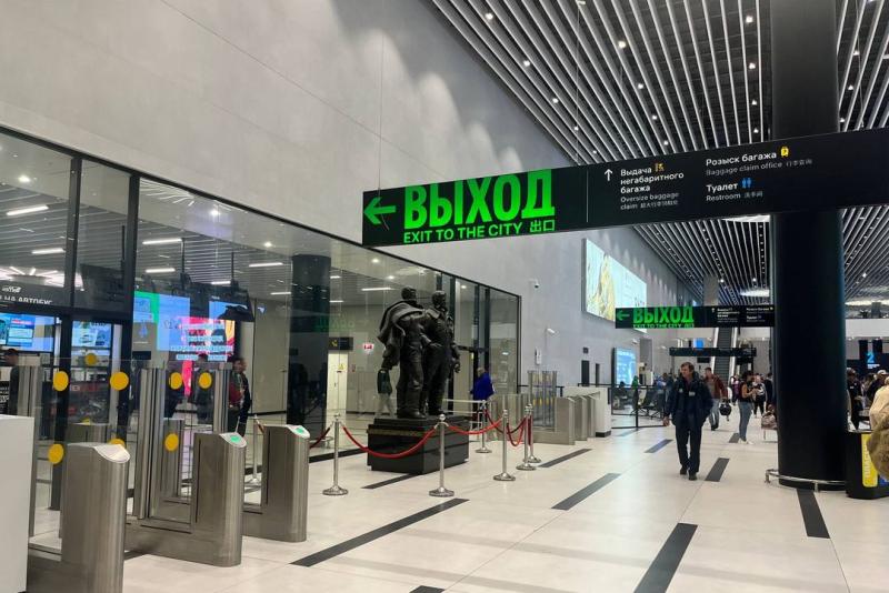 S7 возвращается в Новосибирск: авиакомпания сокращает экипажи и перевозит Эмбраеры