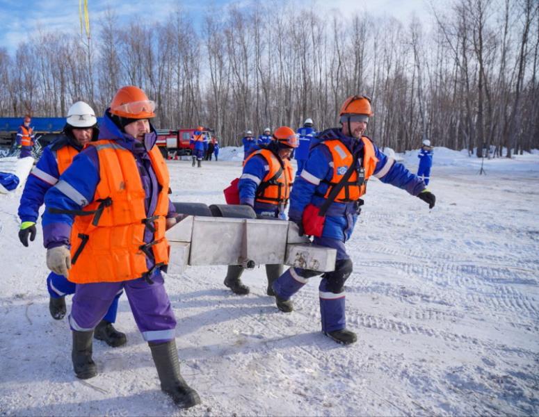 Тобольские нефтепроводчики провели плановую тренировочную сессию на реке Иртыш