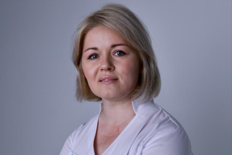 Врач-гигиенист Инна Гришина клиники «Мегастом»: как почистить зубы при отсутствии пасты и щетки