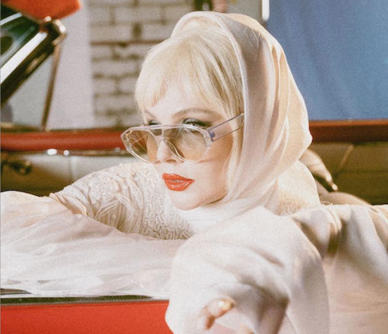 Магия красоты: TO-MÁ представляет клип на новую песню «Луна-луна»