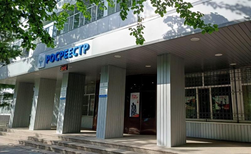 Застройщиками за дольщиков подано более трех тысяч заявлений на регистрацию прав