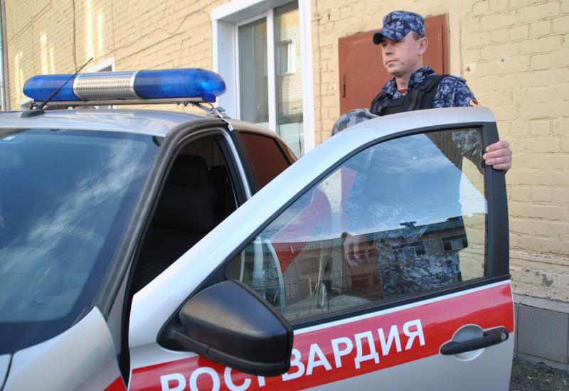 В Кирове росгвардейцы вызвали скорую подозреваемому в краже алкоголя