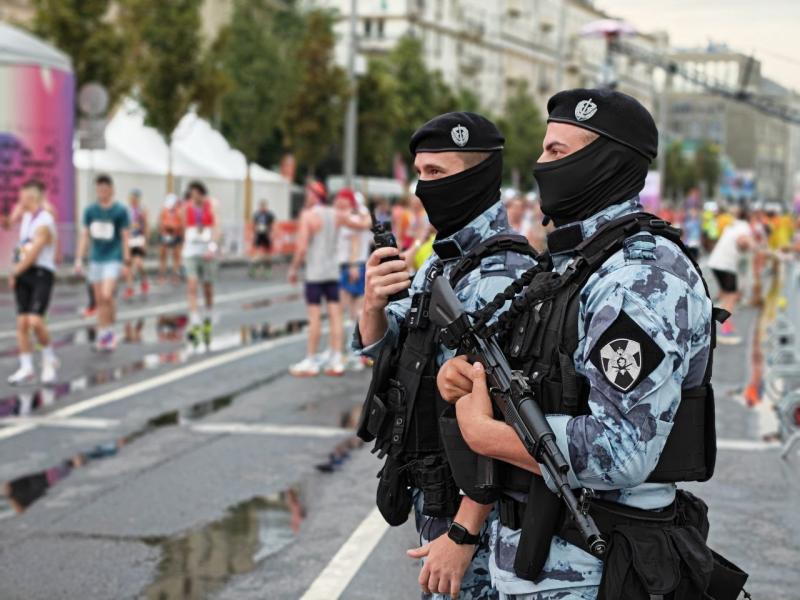 Росгвардия обеспечила безопасность на массовых мероприятиях в Москве
