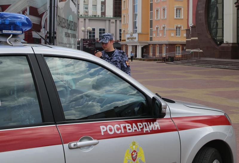 В Мордовии росгвардейцы задержали мужчину за хищение из супермаркета