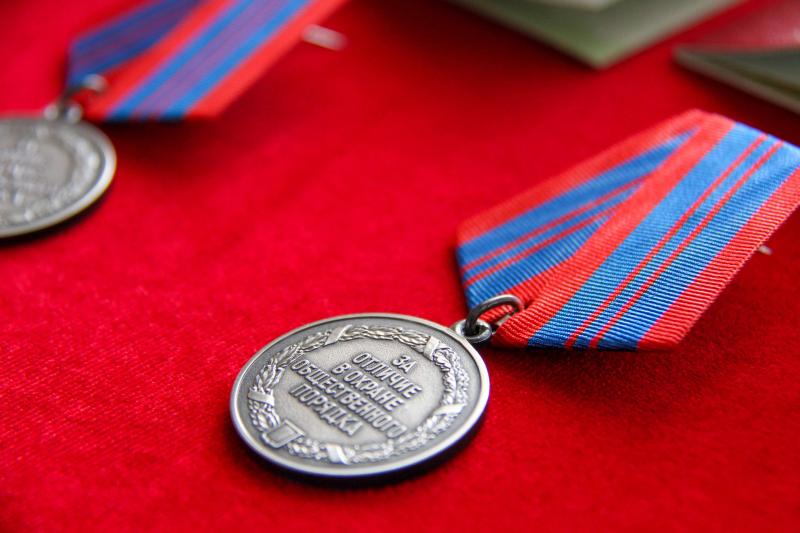 Кузбасские росгвардейцы награждены государственными наградами за образцовое выполнение служебного долга