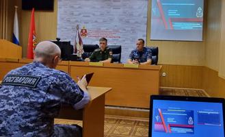 В Оренбурге помощник военного прокурора Оренбургского гарнизона провел занятие с росгвардейцами