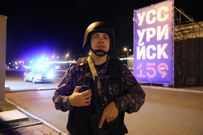 В Уссурийске сотрудники вневедомственной охраны обеспечили безопасность граждан во время празднования дня города