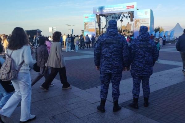 Сотрудники Росгвардии обеспечили безопасность в День города Ульяновска