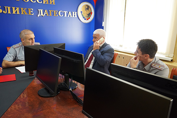 В УФСИН Дагестана прошла совместная с Общественной наблюдательной комиссией прямая линия с населением республики