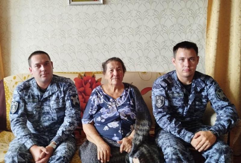 В преддверии Дня пожилого человека росгвардейцы встретились с мамой погибшего бойца