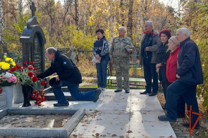 В Иркутской области ветераны войск правопорядка благоустроили воинские захоронения