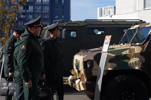 Слушателей общевойсковой академии познакомили с деятельностью столичного главка Росгвардии