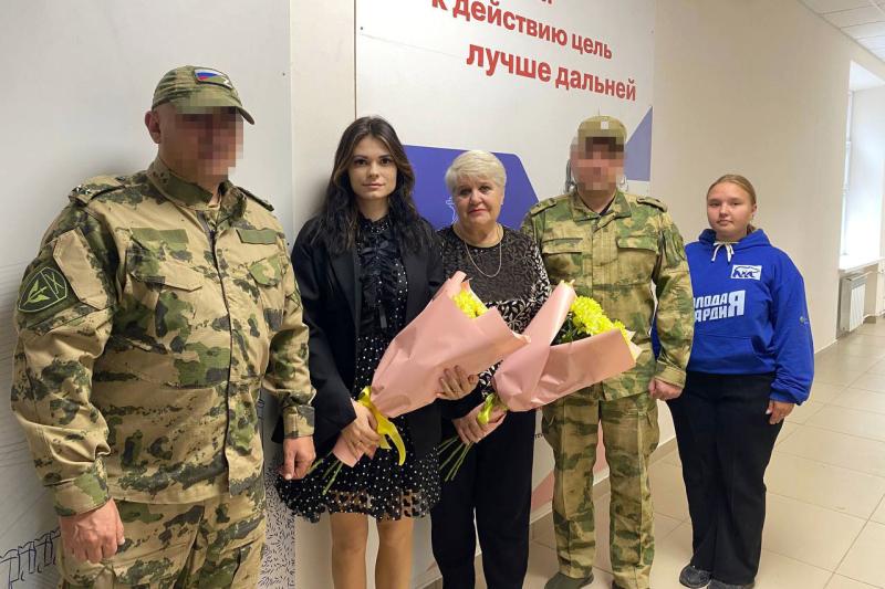 Росгвардейцы поздравили педагогов Херсонской области с Днём учителя