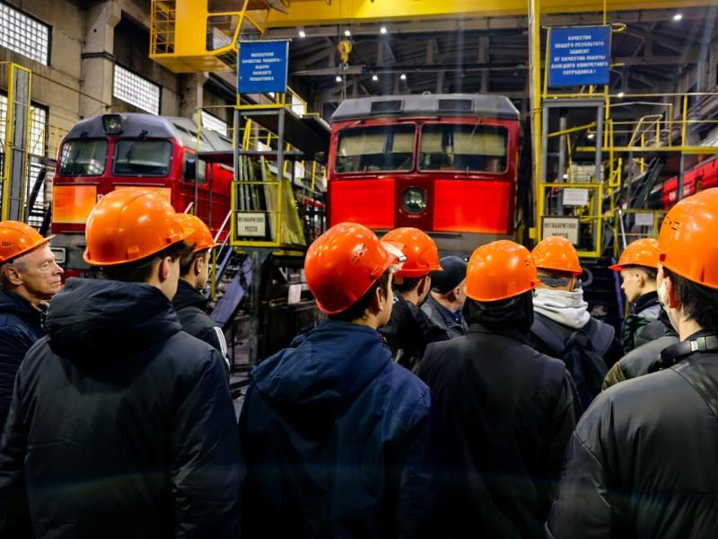 В сервисных локомотивных депо компании «ЛокоТех-Сервис», расположенных на полигоне Северной железной дороги, проходит профориентационная акция Неделя без турникетов.