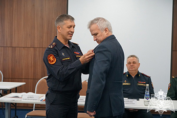 Ульяновскому журналисту вручена ведомственная награда Росгвардии