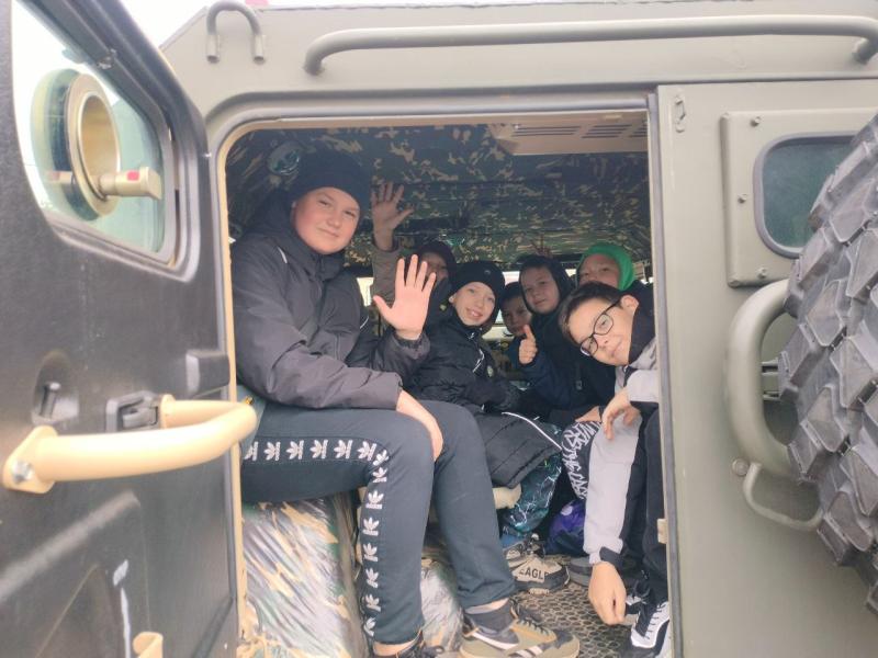 В Мордовии росгвардейцы поговорили о Дне народного единства с подшефными кадетами