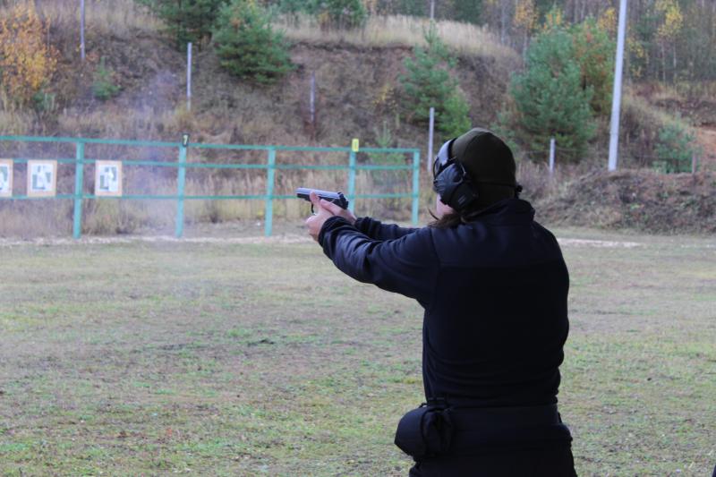 Офицер ОМОН «Невский» заняла первое место в соревнованиях по стрельбе из боевого стрелкового оружия