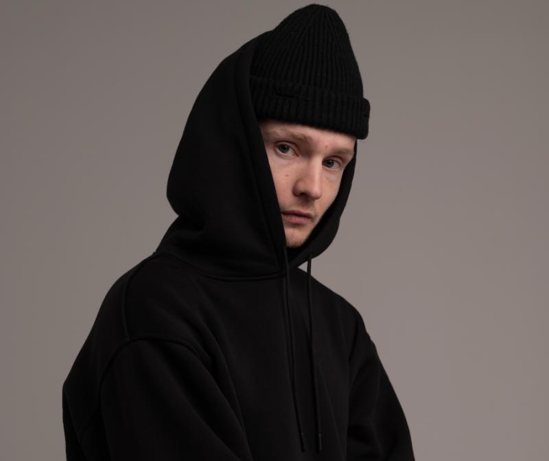 Мастер темного R&B артист-продюсер JmyName выпустил трогательную поп-песню о любви