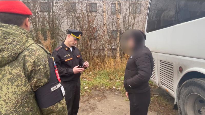 В Северодвинске провели рейд по выявлению мигрантов, не вставших на воинский учет
