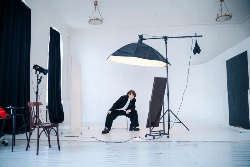 Стас выпустил новый трек «Диким и большим» — манифест мечтателей и упрямых романтиков