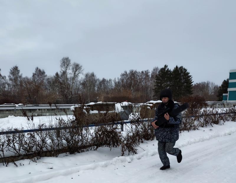 В Новосибирске работники Сибирского филиала ведомственной охраны Минтранса России отработали навыки противодействия БПЛА