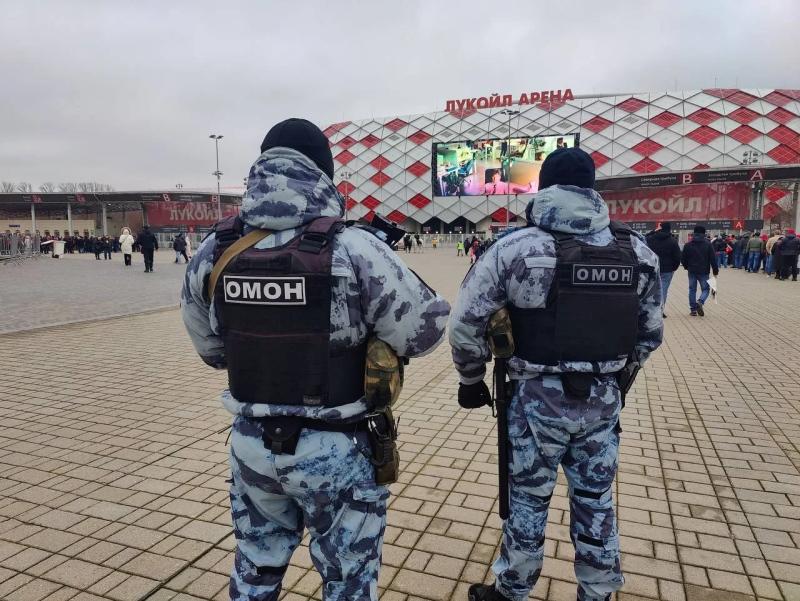 Московские росгвардейцы обеспечили безопасность футбольного матча РПЛ