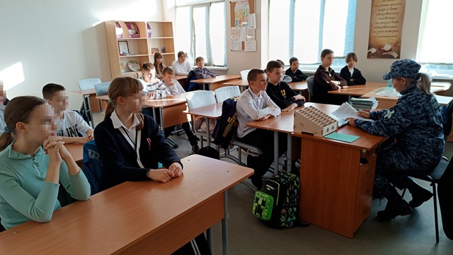 В Херсонской области росгвардейцы провели урок мужества, посвященный первому командующему внутренней стражи России Евграфу Комаровскому