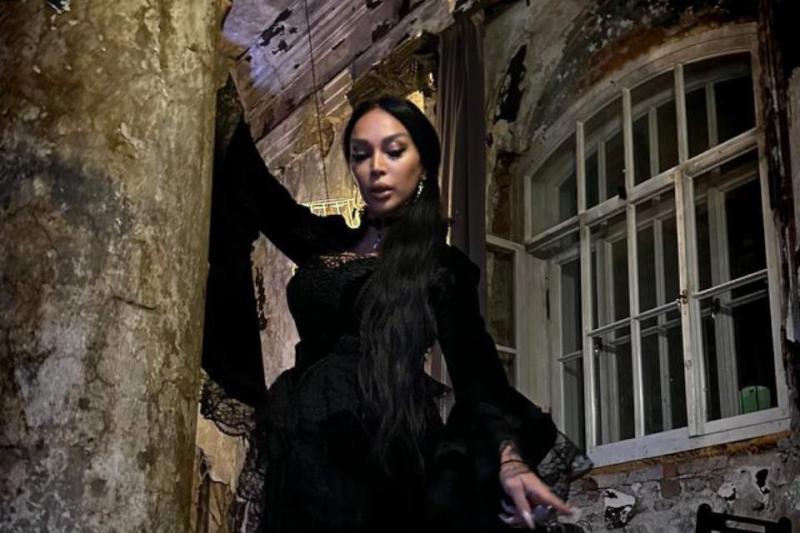 Аделина Панина: в каких цветах нужно встречать 2026 год Красной Огненной Лошади, чтобы её задобрить