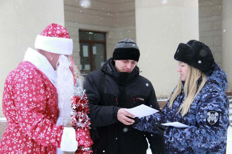 Кузбасские росгвардейцы проводят профилактическую акцию «Безопасный Новый год»